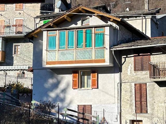 Villa Indipendente in vendita a Chiesa In Valmalenco, Lombardia