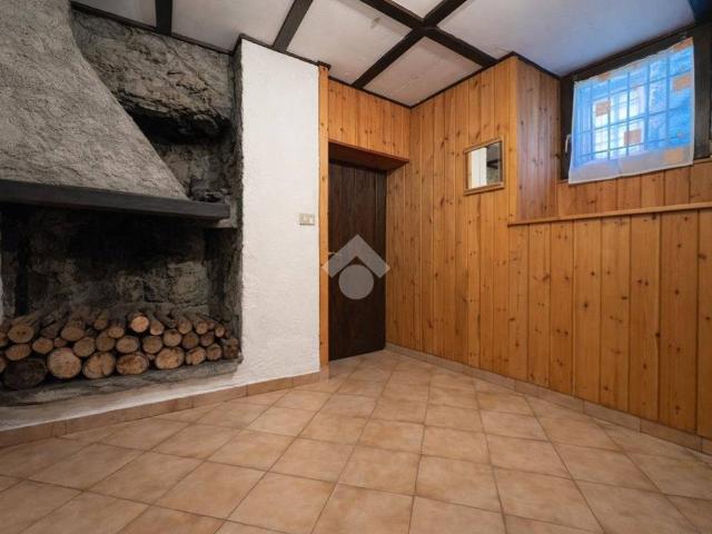 Villa Indipendente in vendita a Chiesa In Valmalenco, Lombardia