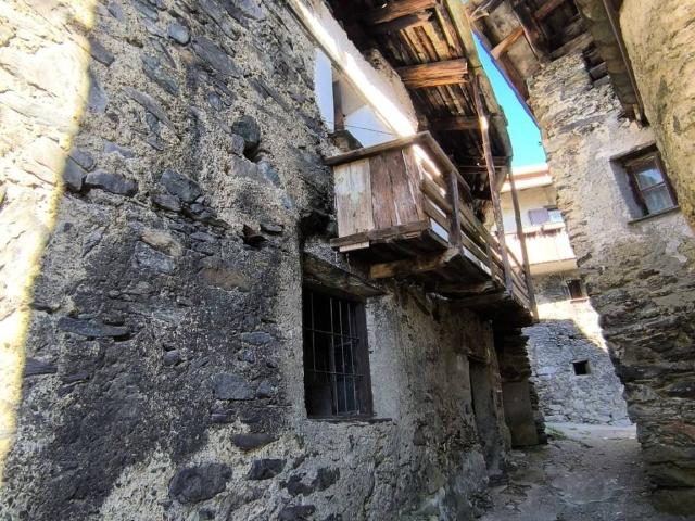 Villa Indipendente in vendita a Chiesa In Valmalenco, Lombardia