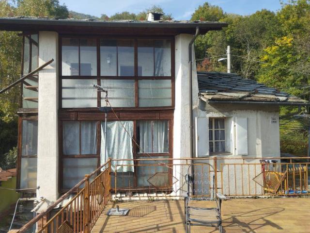 Villa Indipendente in vendita a Brogliatti, Piemonte