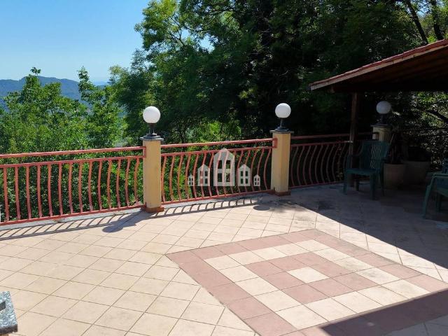 Villa Indipendente in vendita a Brogliatti, Piemonte