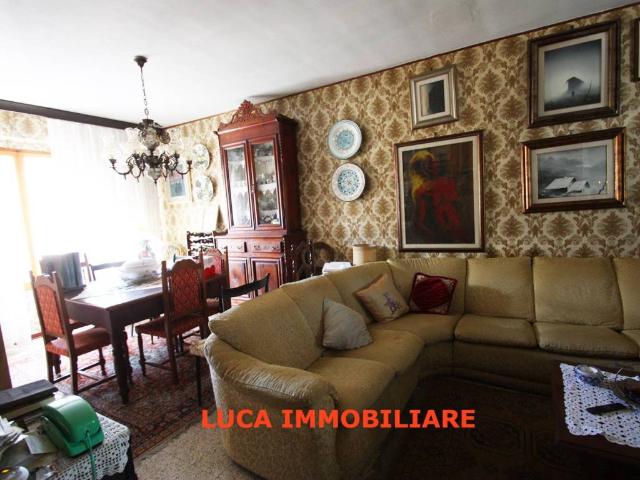 Villa Indipendente in vendita a Chiesina Uzzanese, Pistoia