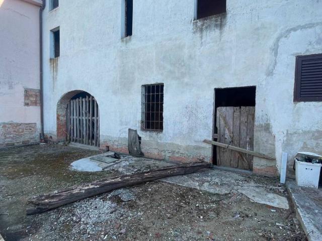 Villa Indipendente in vendita a Chiesina Uzzanese, Toscana