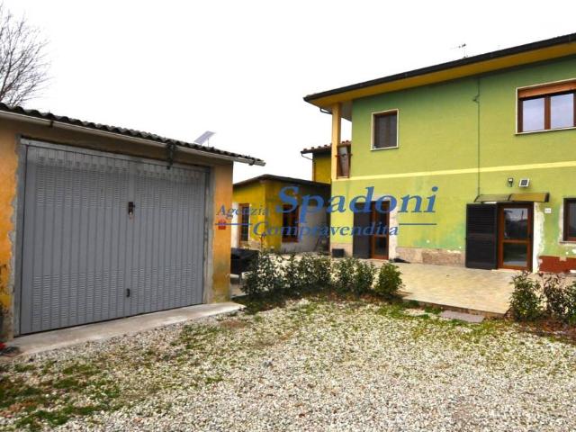 Villa Indipendente in vendita a Chiesina Uzzanese, Toscana