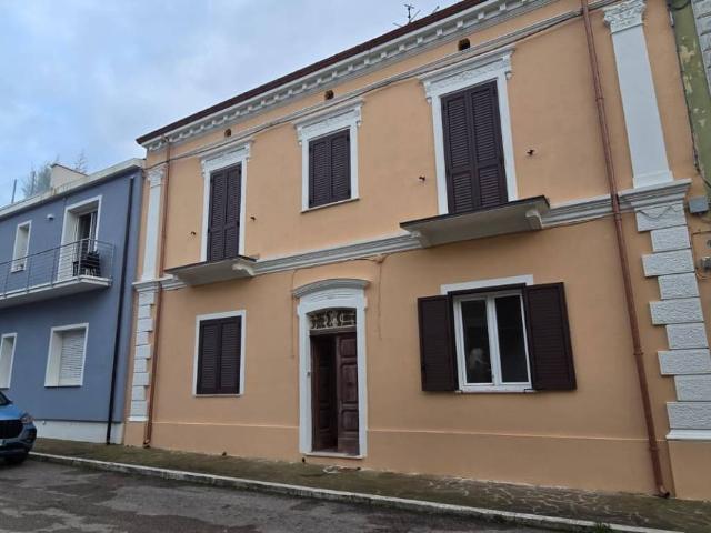Villa Indipendente in vendita a Santa Barbara, Chieti