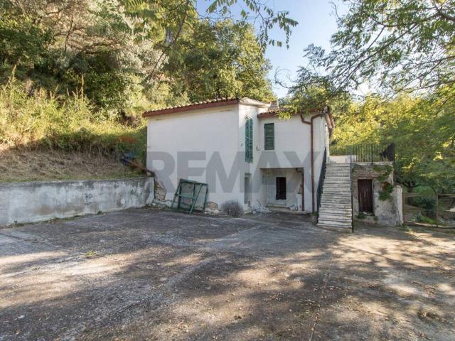 Villa Indipendente in vendita a Chieti, Abruzzo