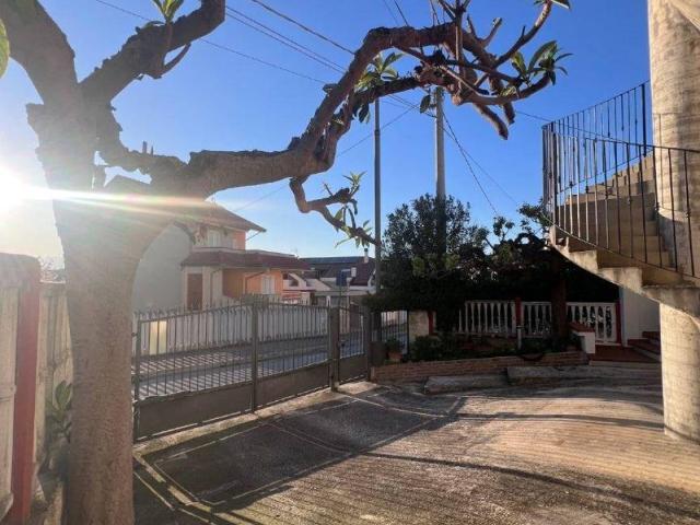 Villa Indipendente in vendita a Chieti Scalo, Chieti