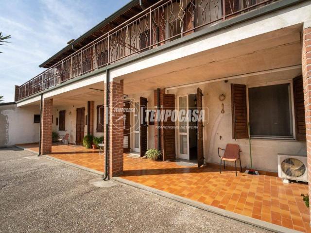 Villa Indipendente in vendita a Chieve, Cremona