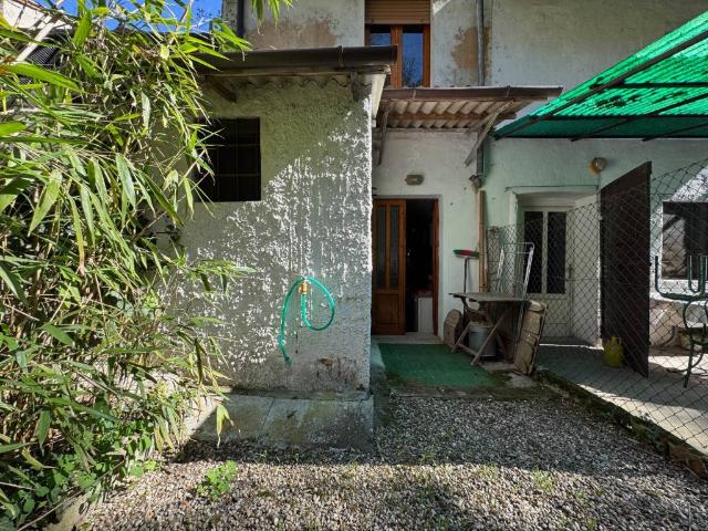 Villa Indipendente in vendita a Chignolo Po, Lombardia