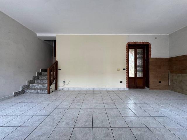 Villa Indipendente in vendita a Chignolo Po, Lombardia