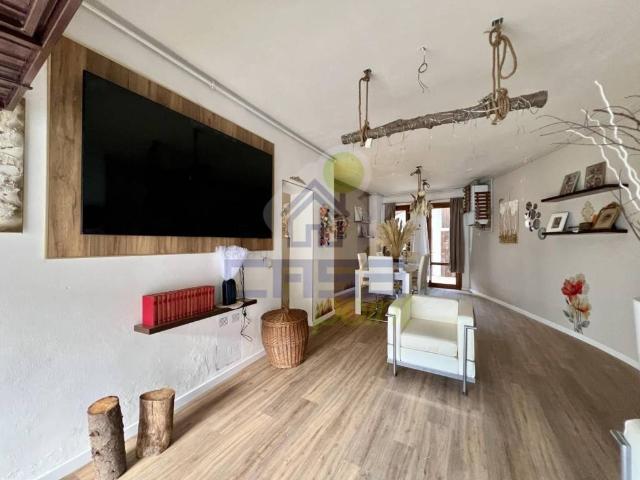 Villa Indipendente in vendita a Lambrinia, Chignolo Po