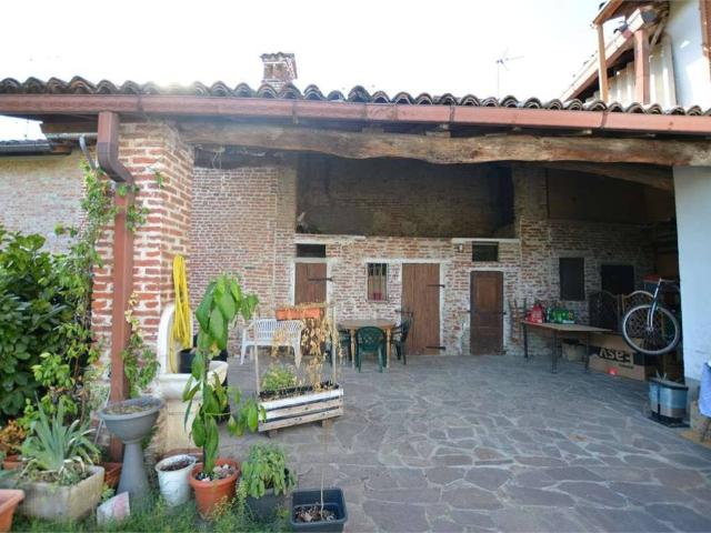 Villa Indipendente in vendita a Chignolo Po, Lombardia