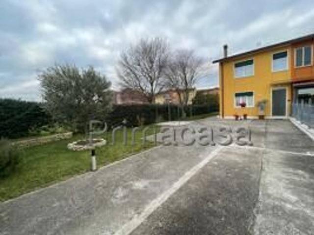 Villa Indipendente in vendita a Borgo San Giovanni, Chioggia