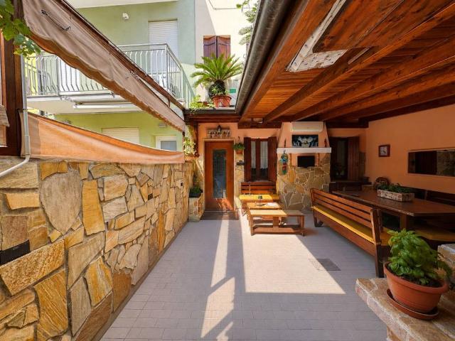 Villa Indipendente in vendita a Chioggia, Veneto