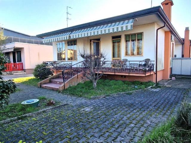 Villa Indipendente in vendita a Valli, Chioggia