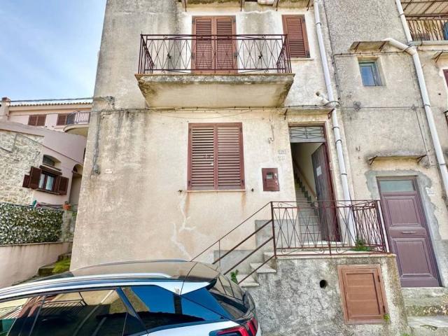 Villa Indipendente in vendita a Chiusa Sclafani, Sicilia