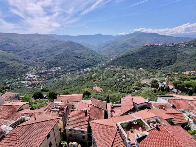 Villa Indipendente in vendita a Chiusanico, Liguria