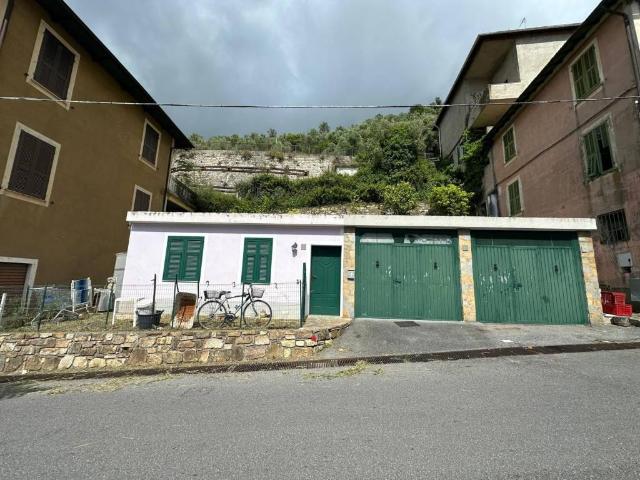 Villa Indipendente in vendita a Chiusanico, Liguria