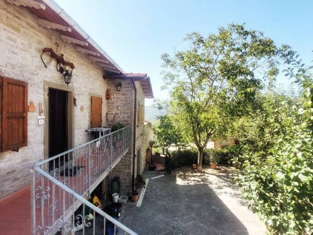 Villa Indipendente in vendita a Chiusi Della Verna, Toscana
