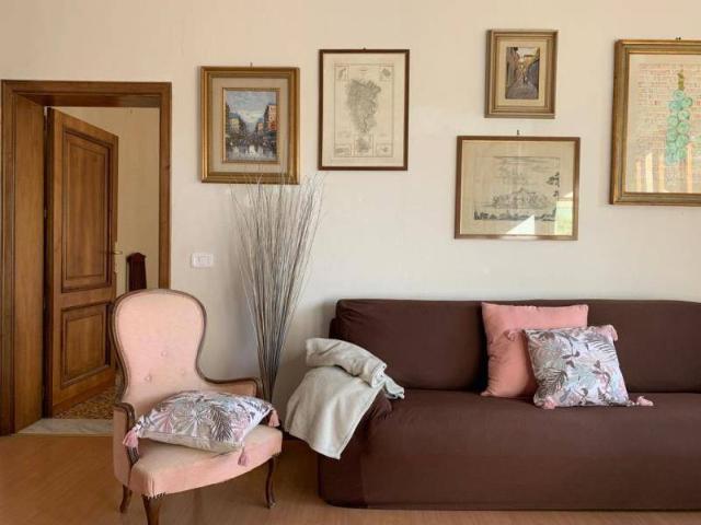 Villa Indipendente in vendita a Chiusi Città, Toscana