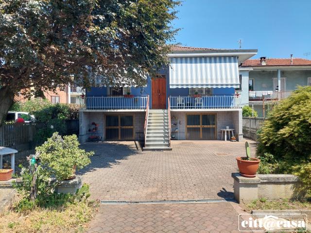 Villa Indipendente in vendita a Chivasso, Torino
