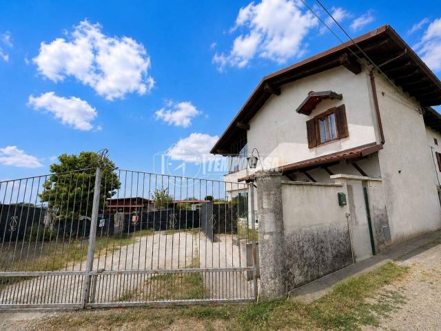 Villa Indipendente in vendita a Piemonte, Vercelli