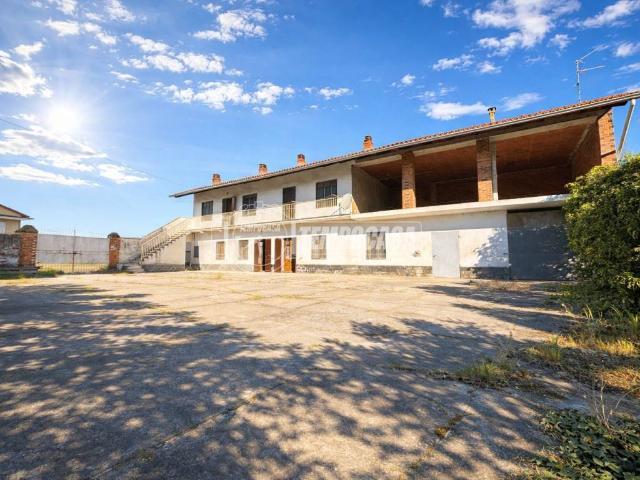 Villa Indipendente in vendita a Piemonte, Vercelli