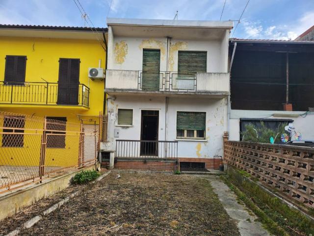 Villa Indipendente in vendita a Cilavegna, Pavia