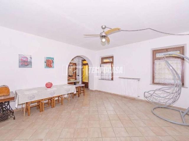 Villa Indipendente in vendita a Cilavegna, Pavia