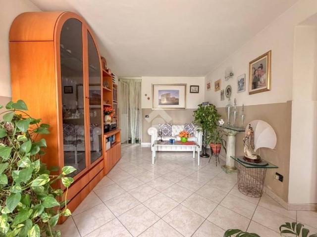 Villa Indipendente in vendita a Cilavegna, Pavia
