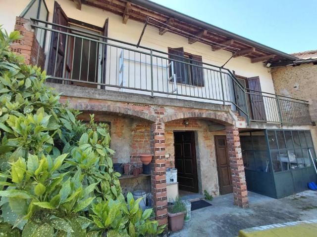 Villa Indipendente in vendita a Piemonte, Asti