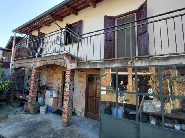 Villa Indipendente in vendita a Piemonte, Asti