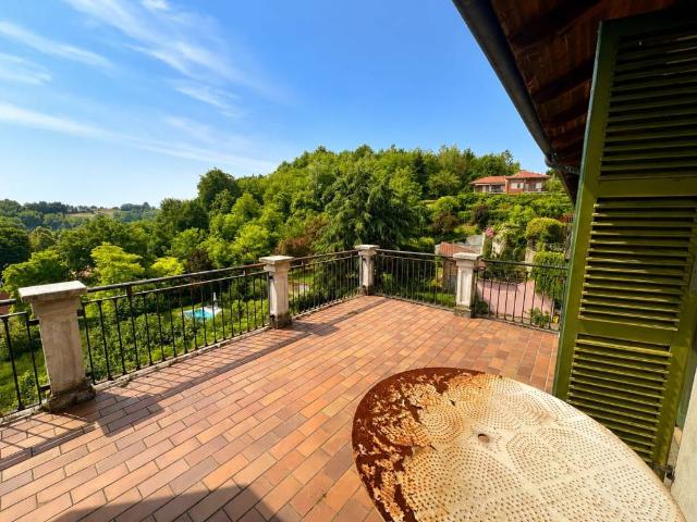 Villa Indipendente in vendita a Piemonte, Asti