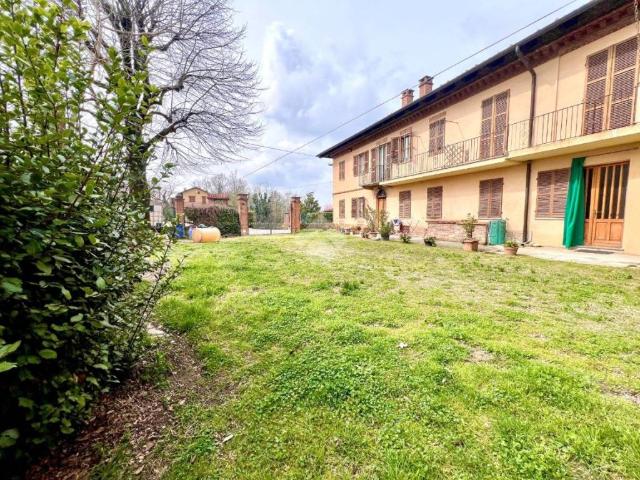 Villa Indipendente in vendita a Piemonte, Asti