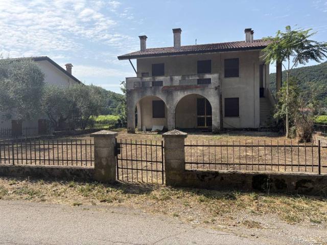 Villa Indipendente in vendita a Cinto Euganeo, Veneto