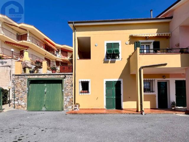 Villa Schiera in vendita a Cipressa, Liguria
