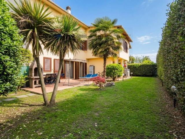 Villa Indipendente in vendita a Rossignoli, Piemonte
