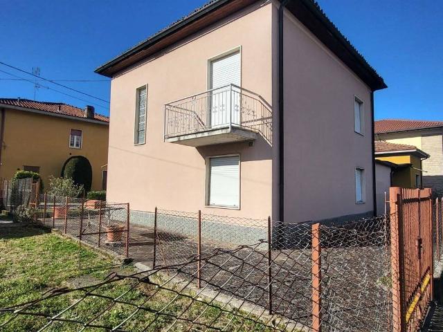 Villa Indipendente in vendita a Cisano Bergamasco, Lombardia