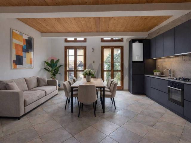 Villa Indipendente in vendita a Cislago, Lombardia