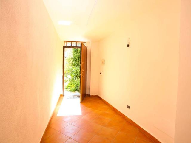 Villa Indipendente in vendita a Cislago, Varese