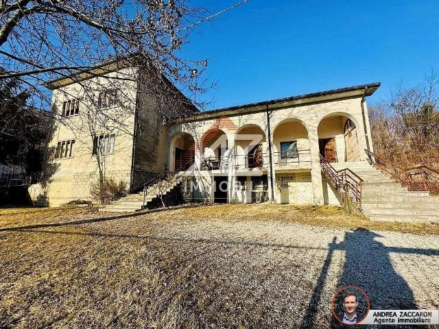 Villa Indipendente in vendita a Cison Di Valmarino, Veneto