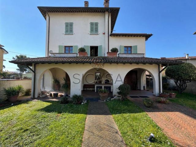 Villa Indipendente in vendita a San Leo Bastia, Umbria