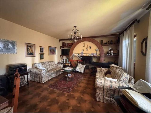 Villa Indipendente in vendita a San Leo Bastia, Umbria
