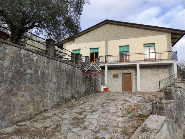Villa Indipendente in vendita a San Leo Bastia, Umbria