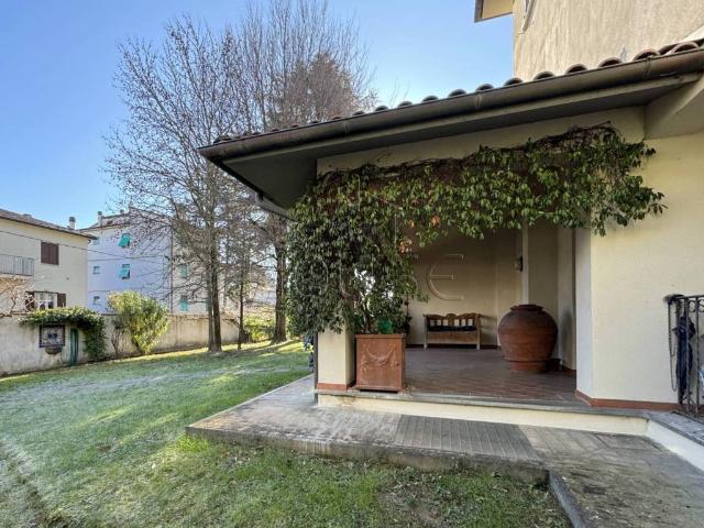 Villa Indipendente in vendita a San Leo Bastia, Umbria