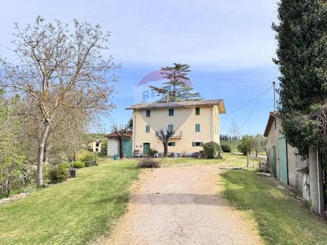 Villa Indipendente in vendita a San Leo Bastia, Umbria