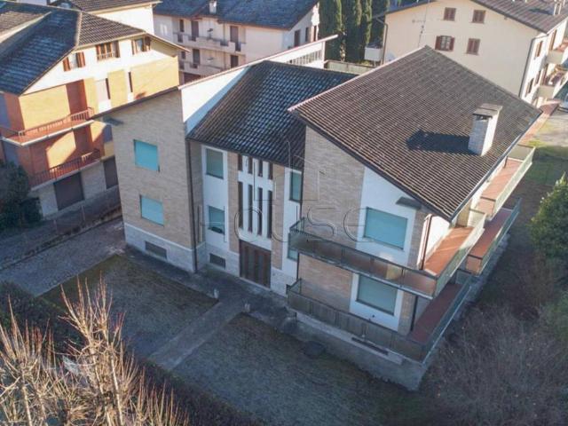 Villa Indipendente in vendita a San Leo Bastia, Umbria
