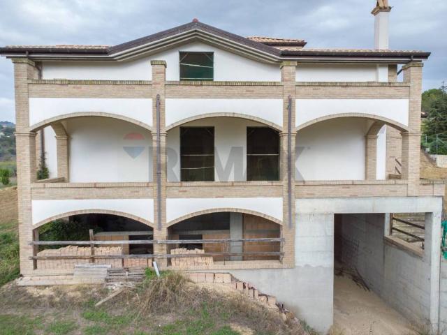 Villa Indipendente in vendita a Piano della Cona, Città Sant'angelo