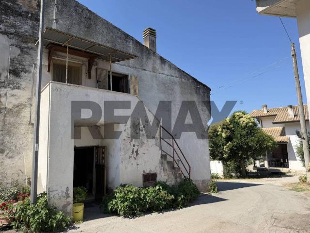 Villa Indipendente in vendita a Città Sant'angelo, Abruzzo