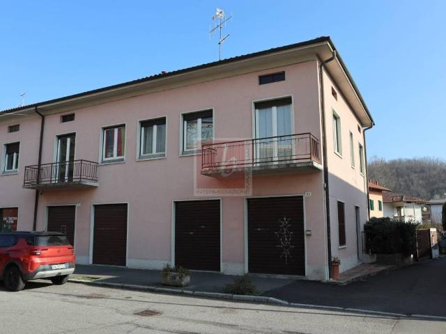 Villa Indipendente in vendita a Fracce, Cittiglio